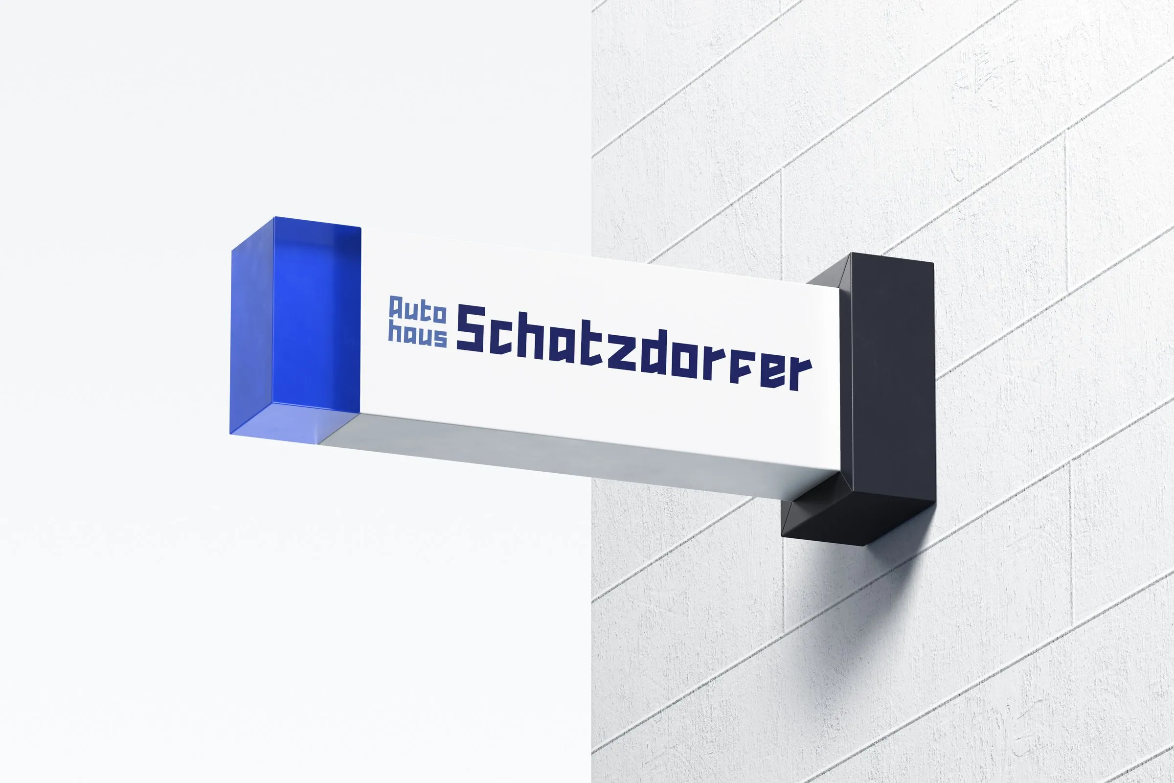 Logoentwurf C auf einem Fassadenschild