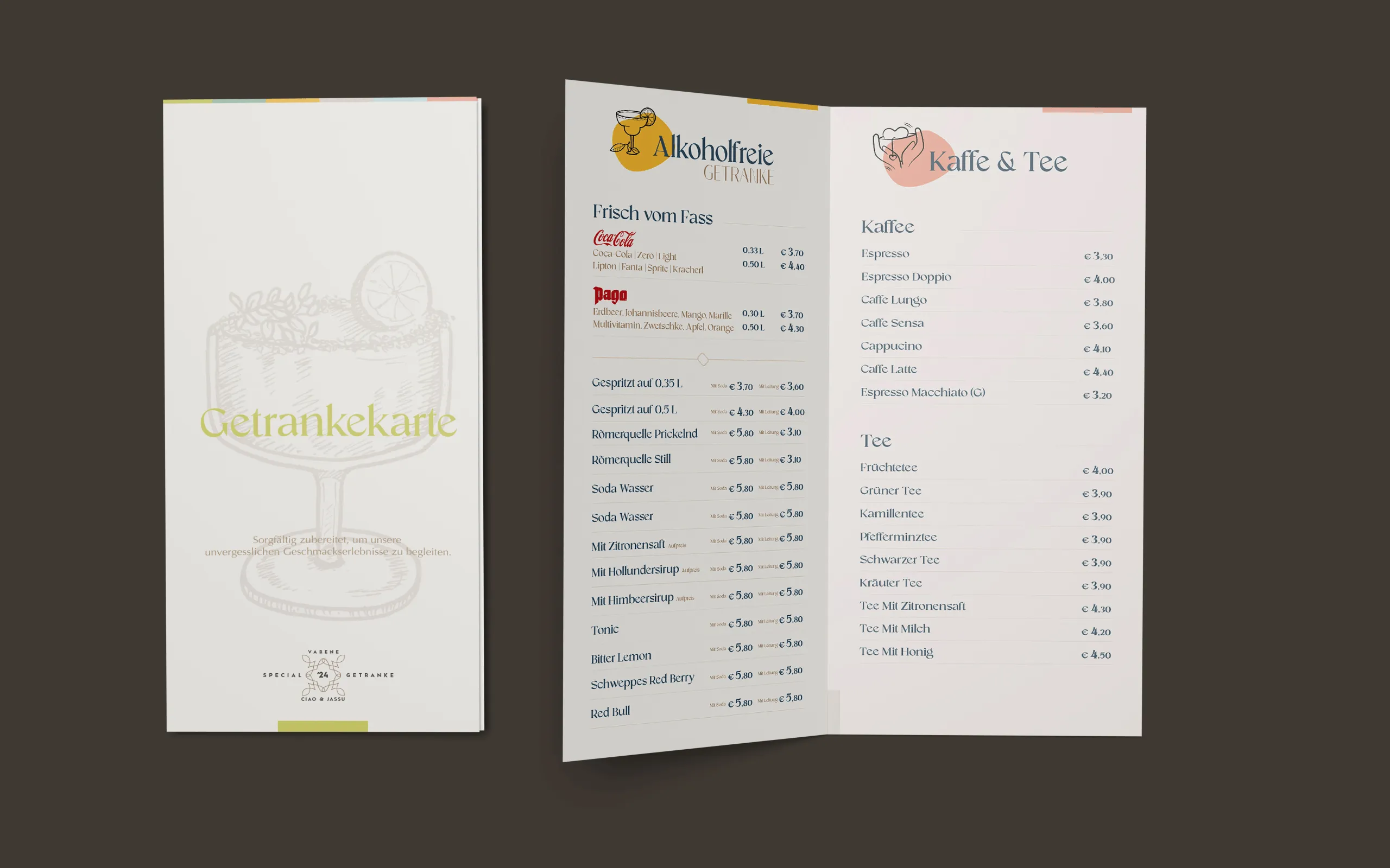 Innenseiten der Getränkekarte mit Kaffee und Tee
